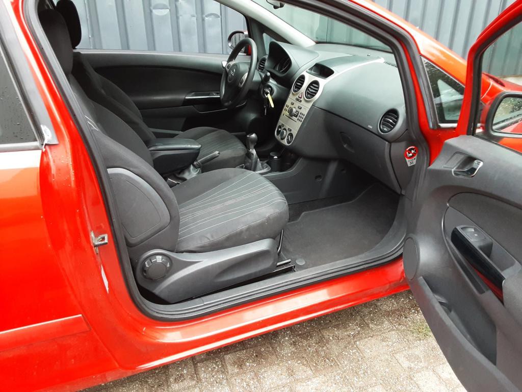 Opel Corsa 1.4-16v enjoy