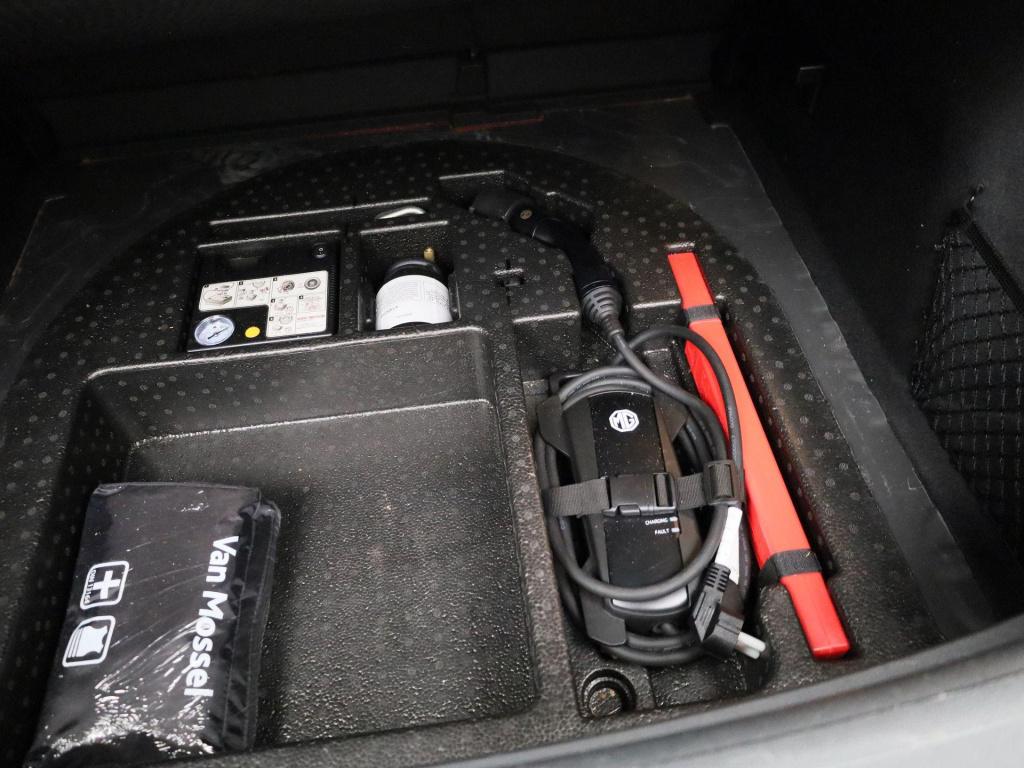 MG Zs Ev luxury 45 kwh