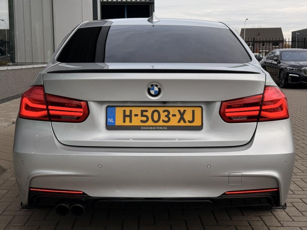 BMW 3-serie 330e m-sport | leder | harman/kardon | memory | stoel/stuurverw