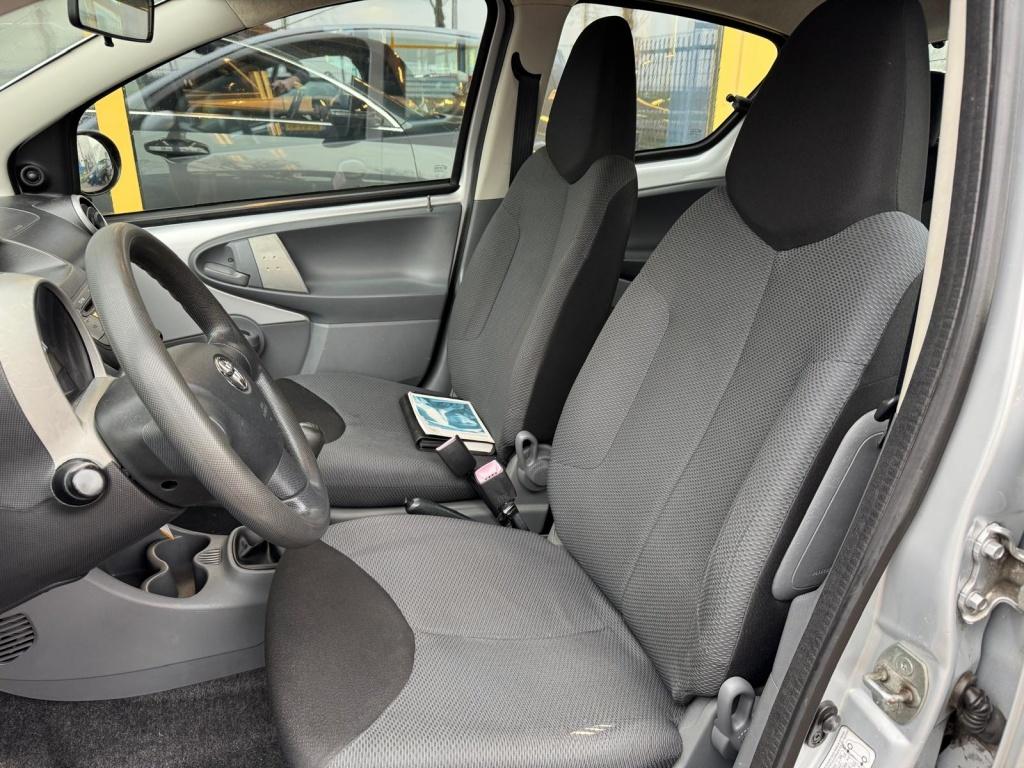 Toyota Aygo 1.0-12v +