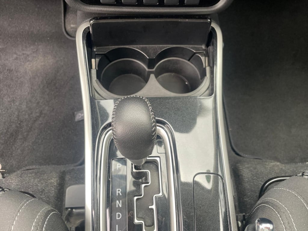 Mitsubishi Outlander 2.0 connect pro