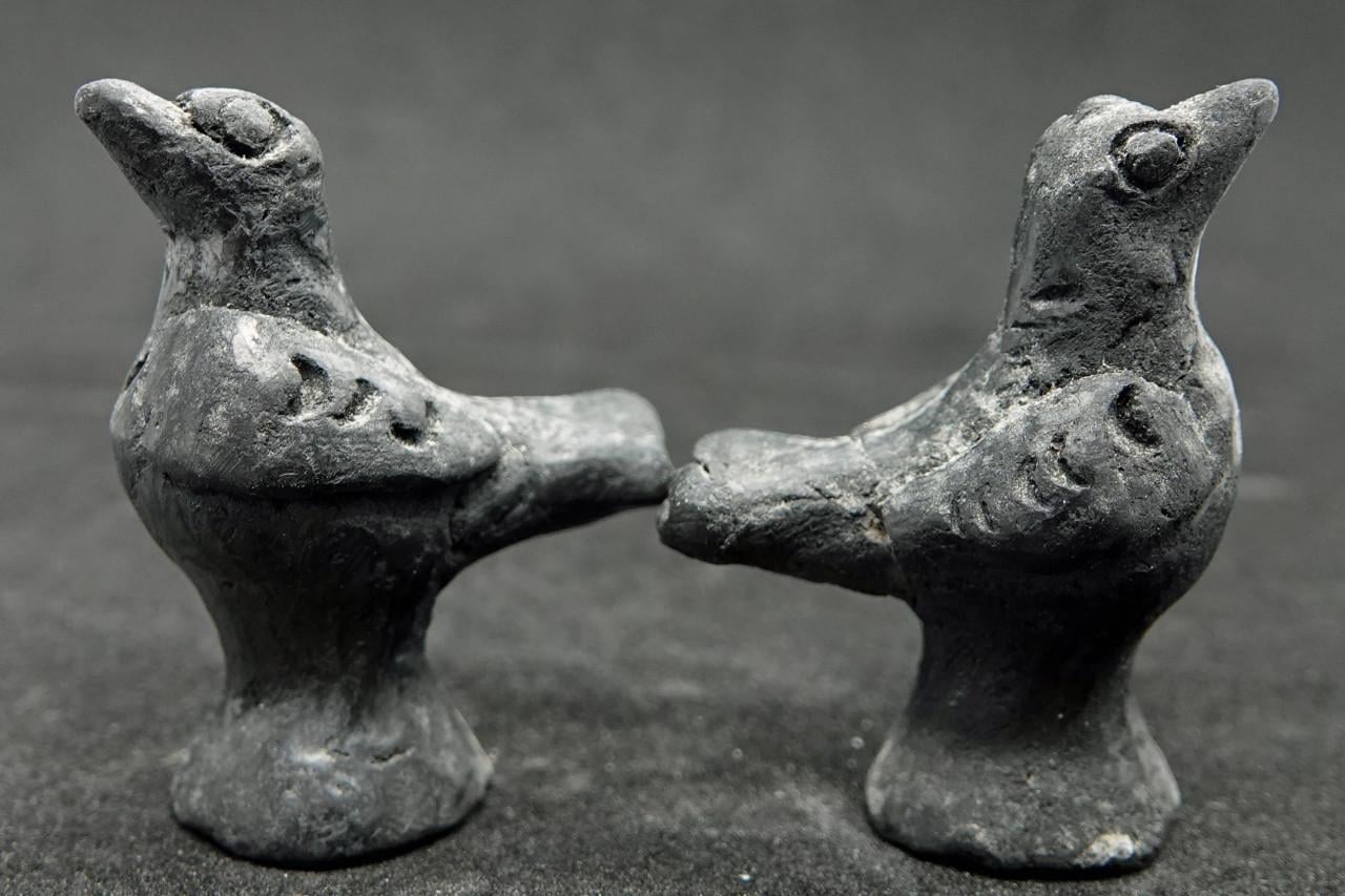 Oude Mexikaanse mini vogeltjes vulkanisch keramiek, fluitje