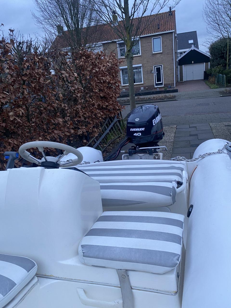Zodiac Yachtline 420 met 40 pk evinrude E-TEC en RIBA trailer