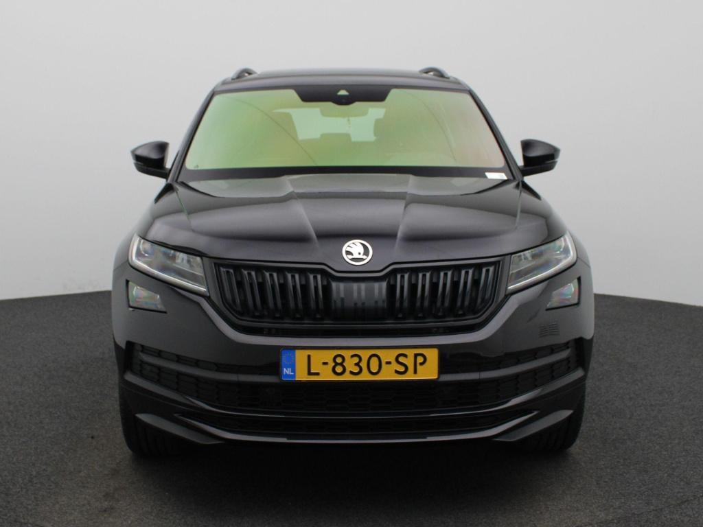 Skoda Kodiaq 1.5 tsi sportline business | panoramadak | trekhaak | sfeerver