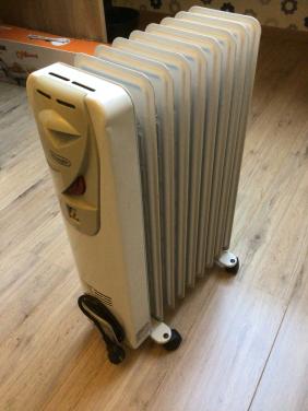 Elektronische radiator Delonghi