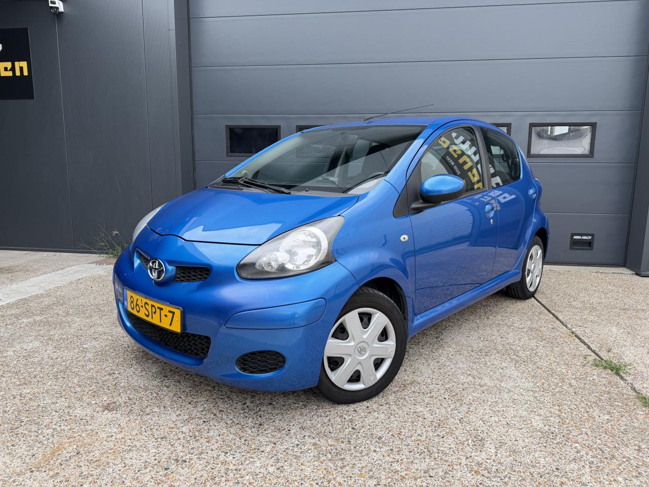 Toyota Aygo 1.0 12V Vvt-i 5DRS 2011 Blauw  Airco Apk Nap Navi