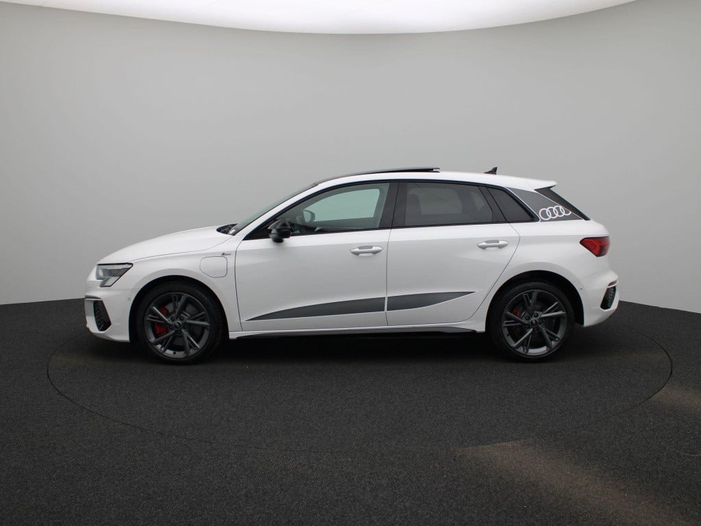 Audi A3 sportback 45 tfsi e s edition competition 245 pk | s-line | automaa
