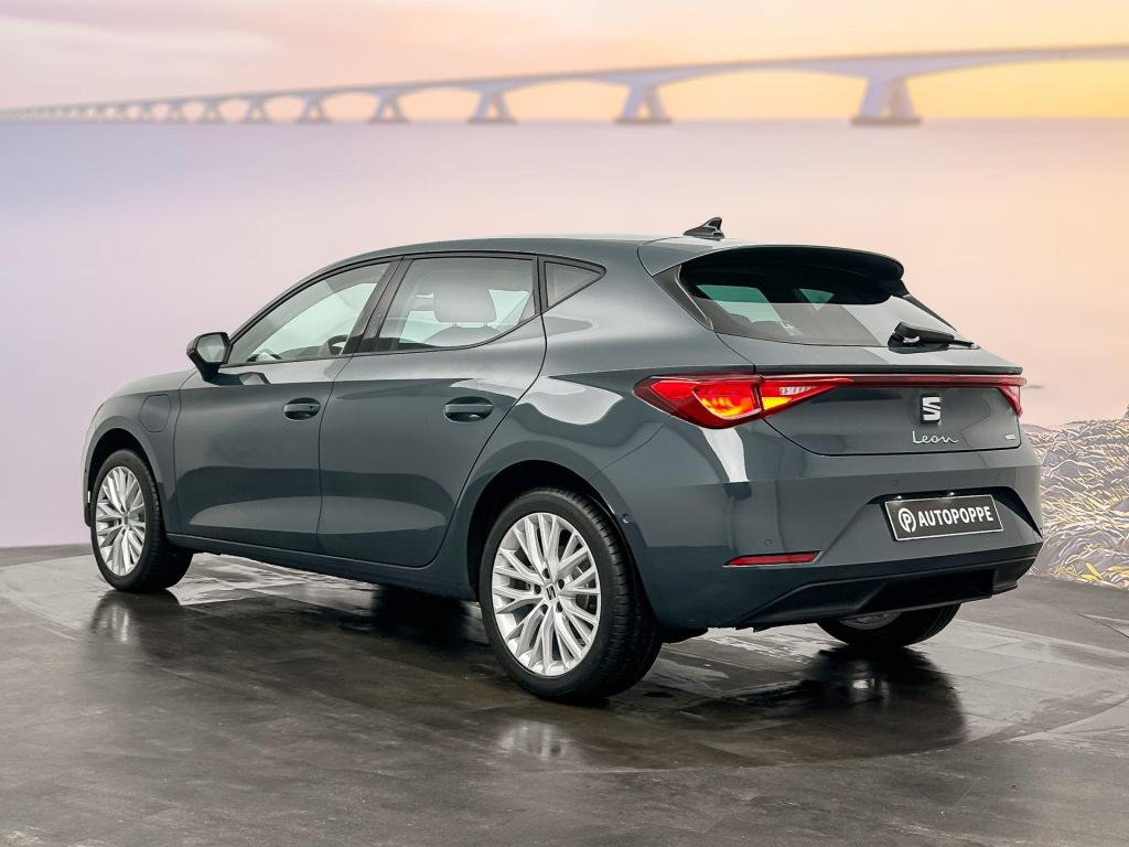 Seat Leon style business intense 1.5 tsi ehybrid 150 kw / 20