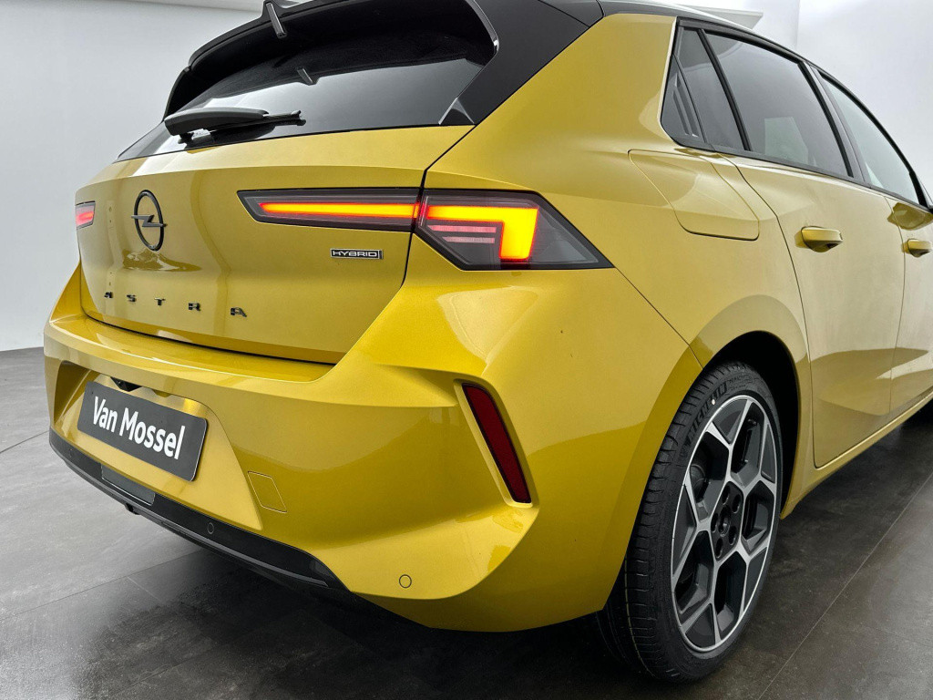 Opel Astra 1.6 turbo plug in hybrid ultimate | voorraadmodel | snel rijden 