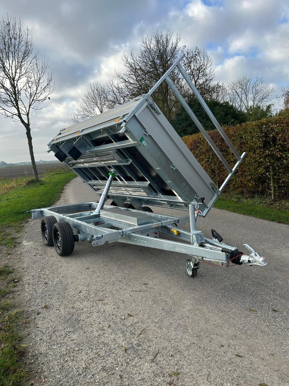 Nieuwe elektrische kippers