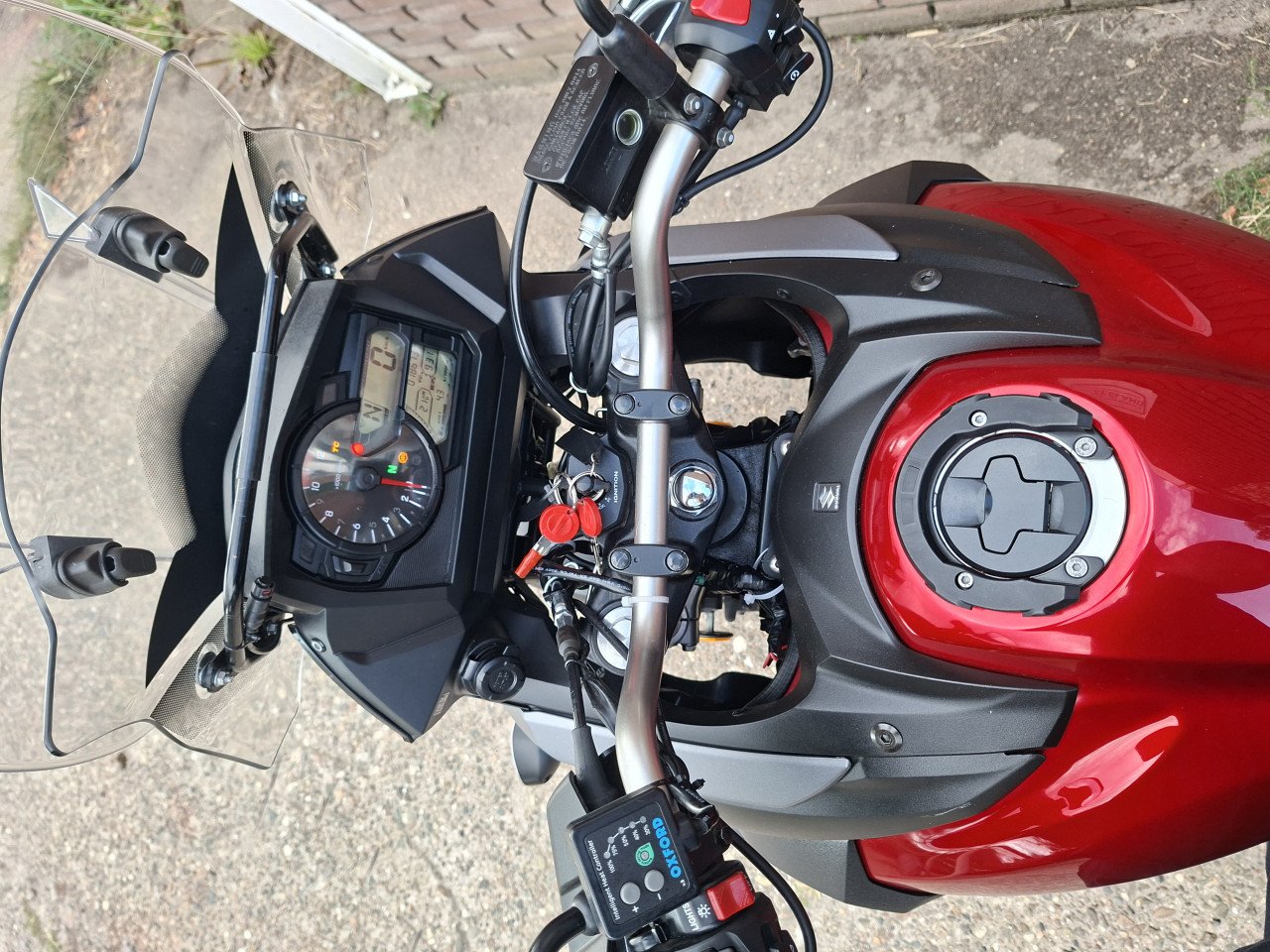 Suzuki DL 650 V-Strom (Bomvol opties)