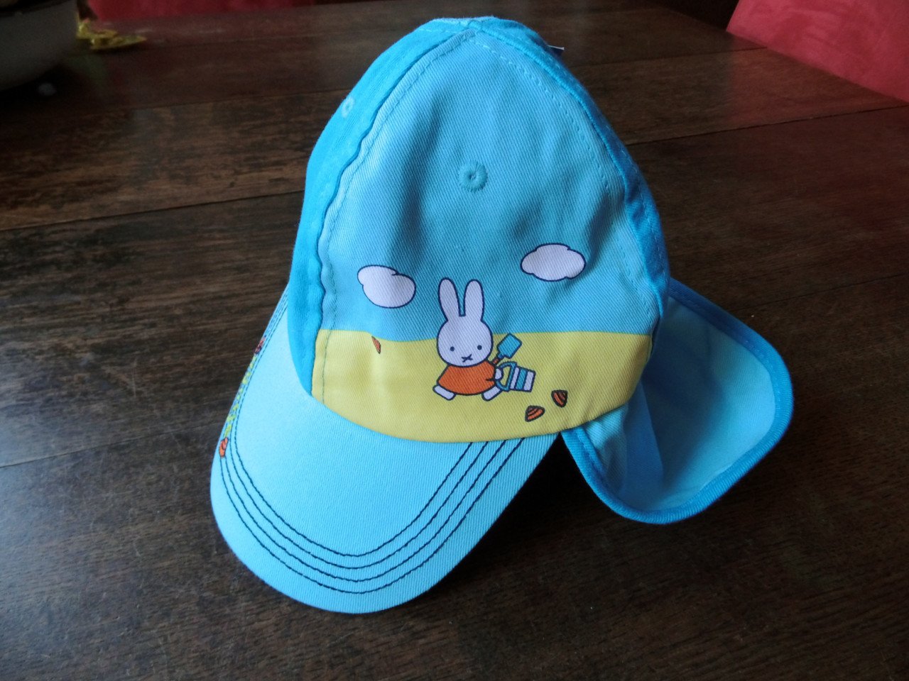 Safaripet van Nijntje.