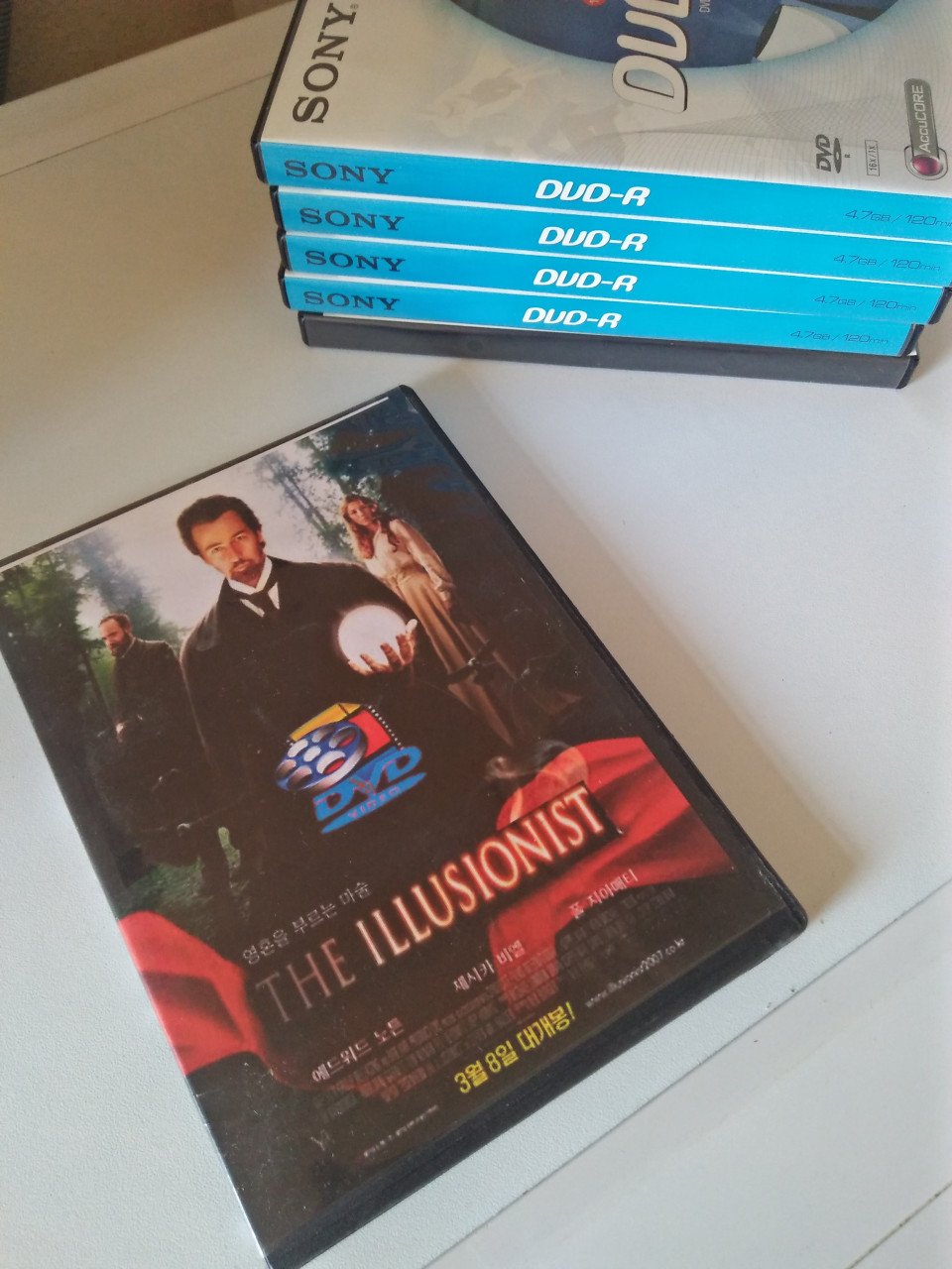 Diverse DVDs, ook 5 blanco nieuwe. 23 in totaal