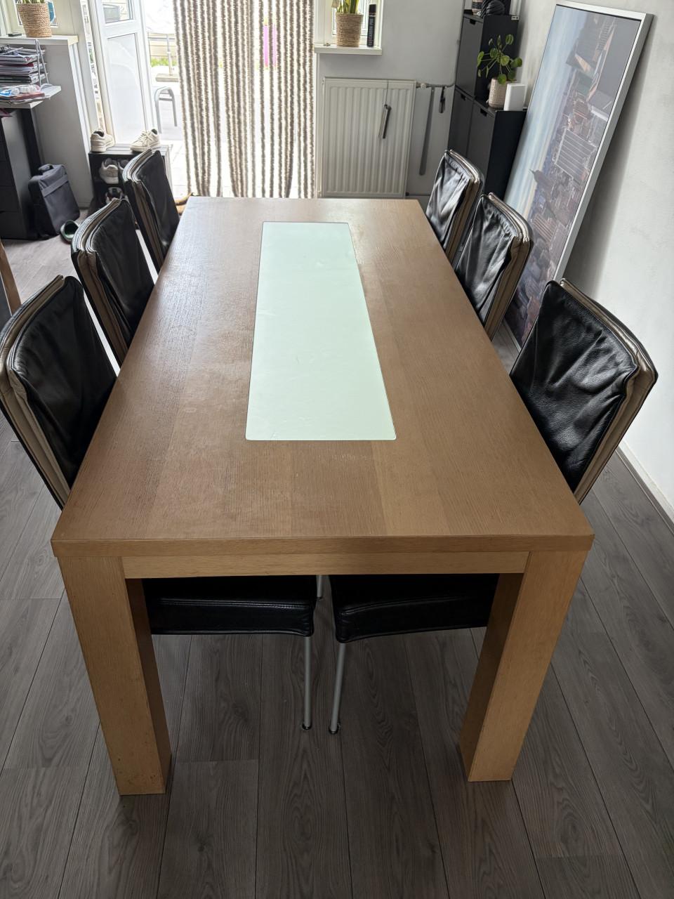 Complete eethoek, tafel met 6 lederen stoelen
