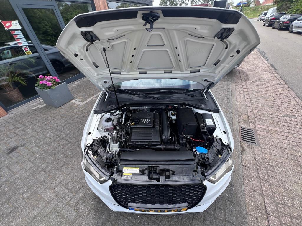 Audi A3 limousine 1.4 tfsi cod ambiente pro line plus