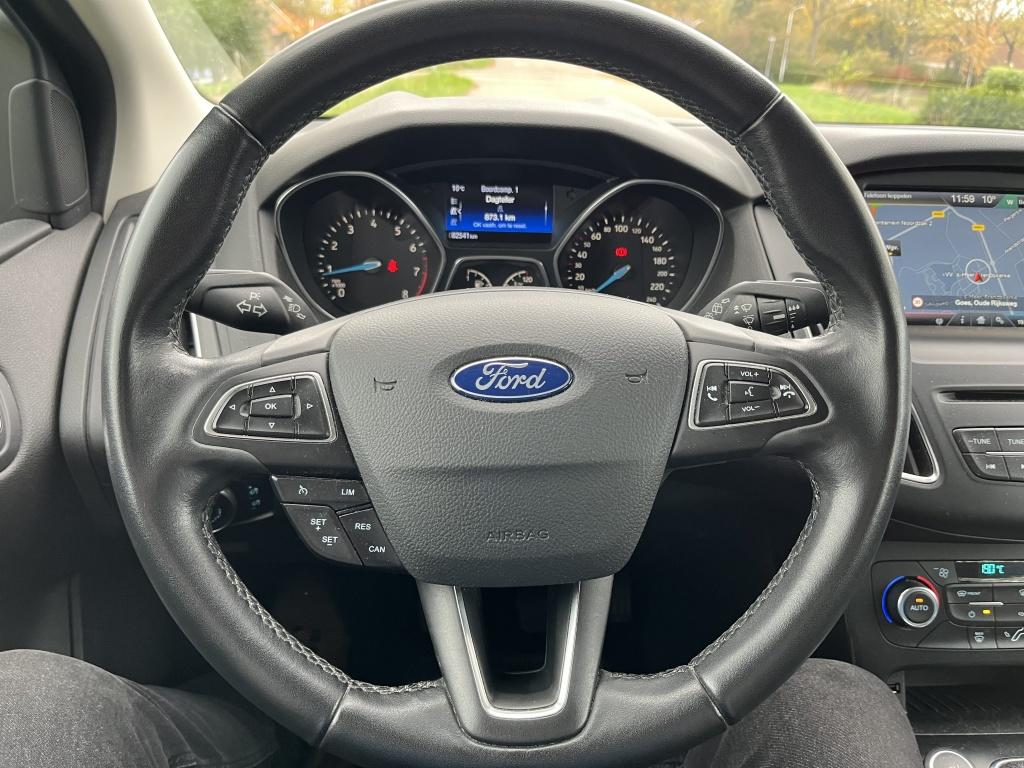 Ford Focus 1.0 titanium edition