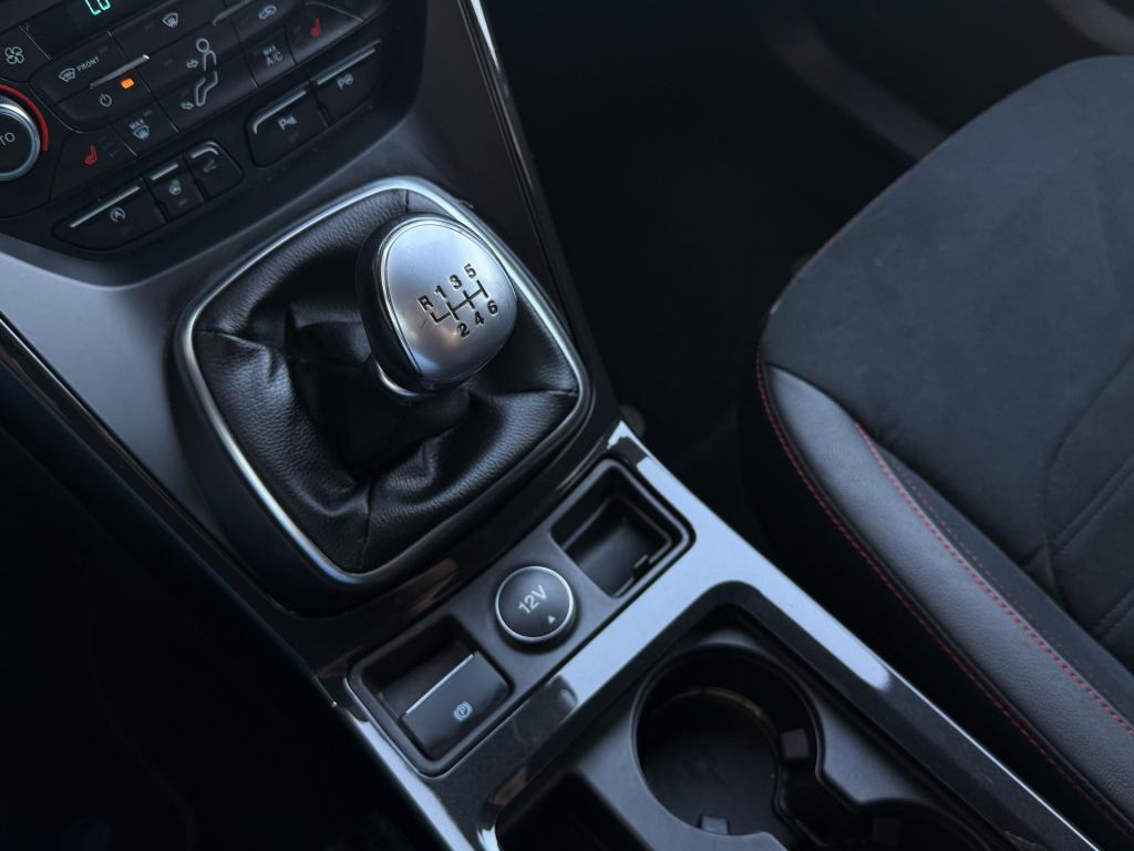 Ford Kuga 1.5 ecoboost st line | stoel/stuur verwarming | cruise | apple ca