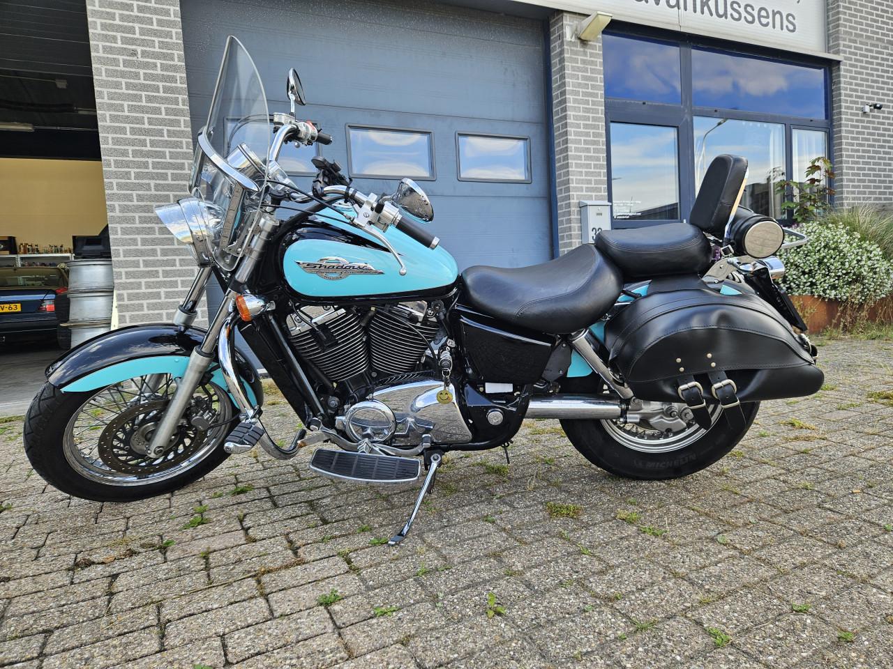 HONDA SHADOW 1100 American Classic Edition
