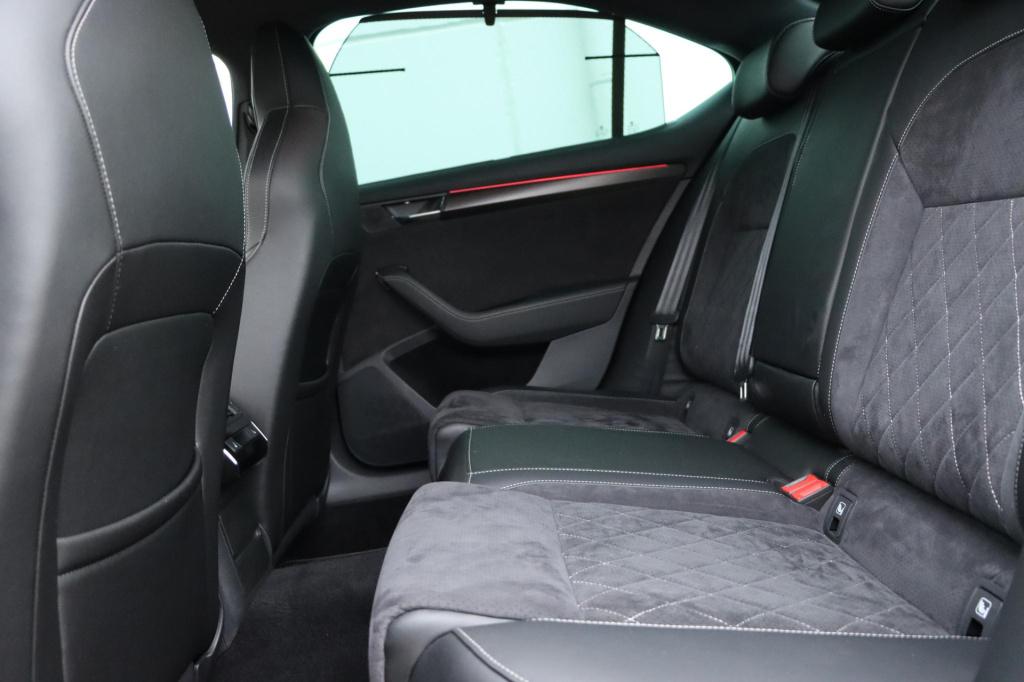 Skoda Superb 2.0 tsi 4x4 sportline business 280pk dsg7