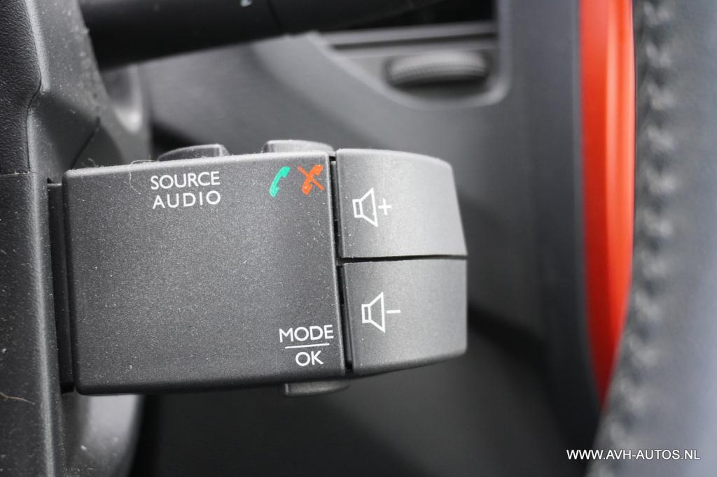 Renault Captur 1.2 tce helly hansen automaat