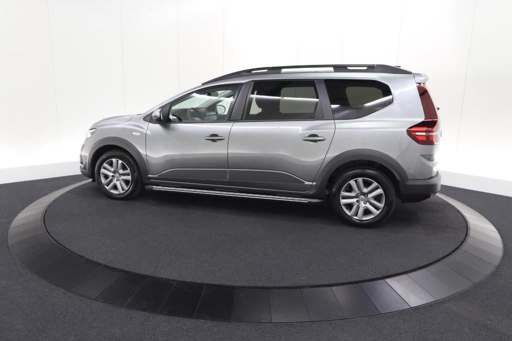 Dacia Jogger 1.6 hybrid 140 expression | 7 zitplaatsen | apple carplay | pa