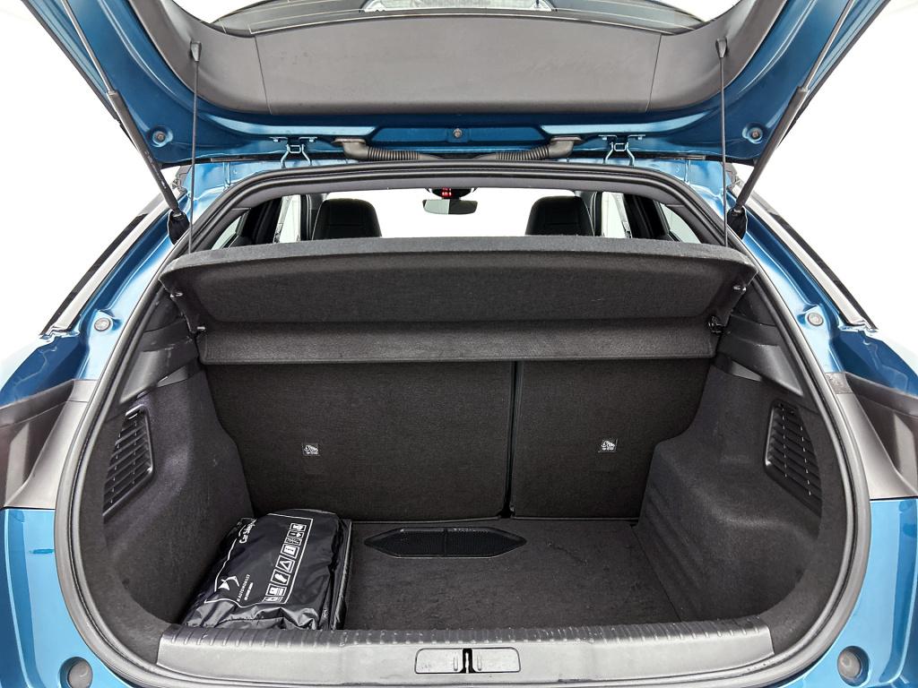 Ds Ds 3 crossback 130 pk automaat grand chic | adaptive cruise | leder | he