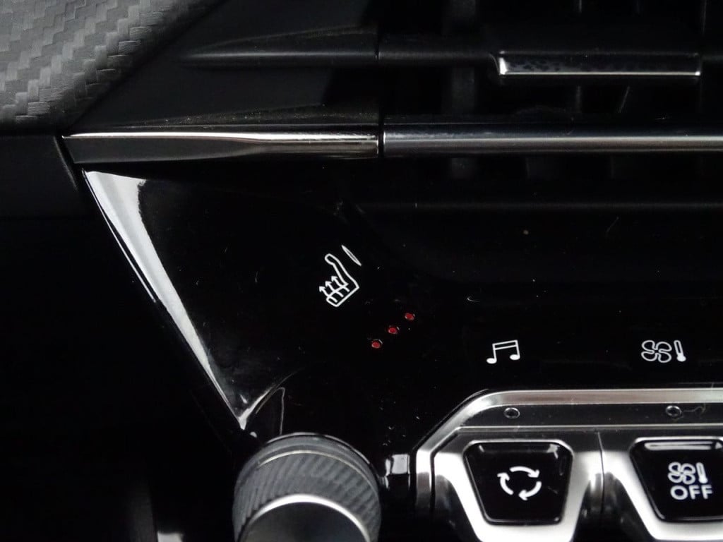 Peugeot 208 1.2 puretech gt-line automaat | pano | stoelverwarming