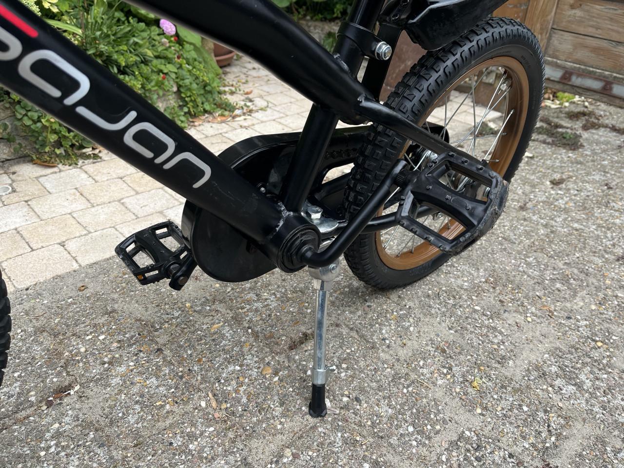 Kinderfiets 6 - 8 jaar. Merk: Sajan. Geheel in orde gemaakt.