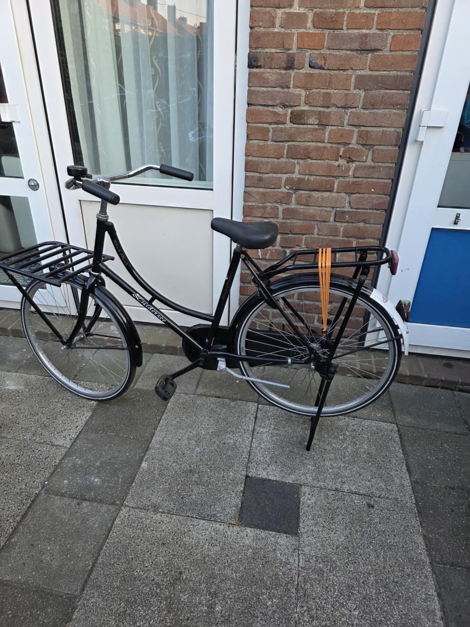 Meisjes fiets Black-Shark met trap rem achter-24inch-Fr.maat 46cm