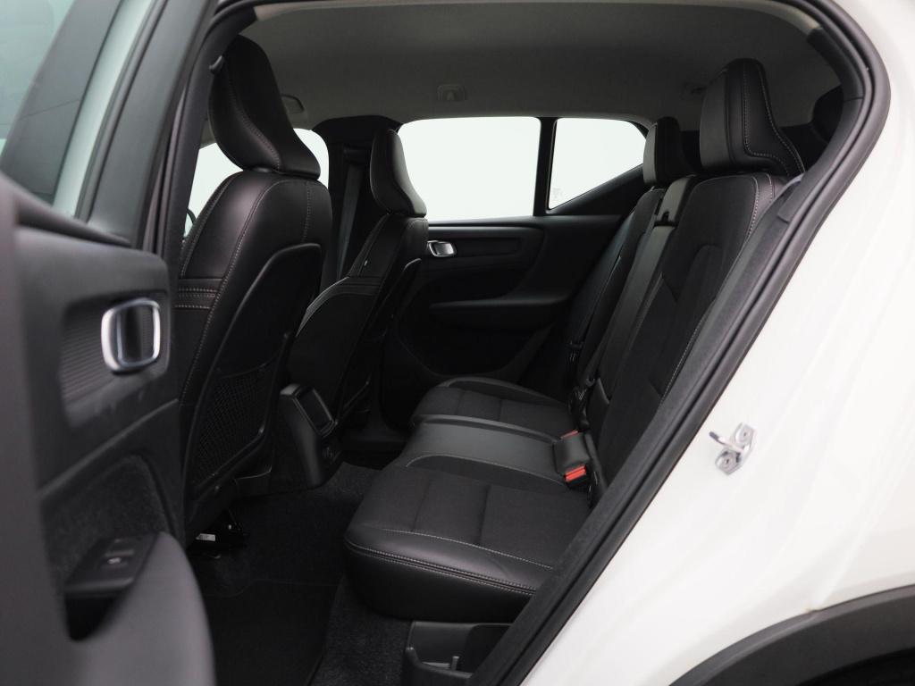 Volvo XC40 1.5 t5 recharge inscription expression | automaat | apple carpla
