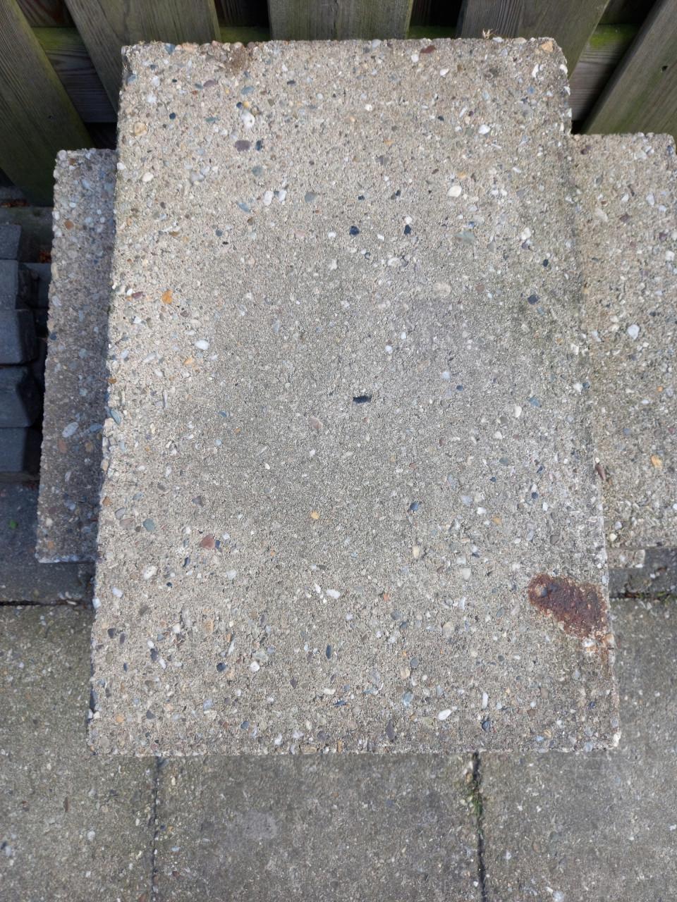 Grindtegels 50x50 of 40x60 gratis af te halen