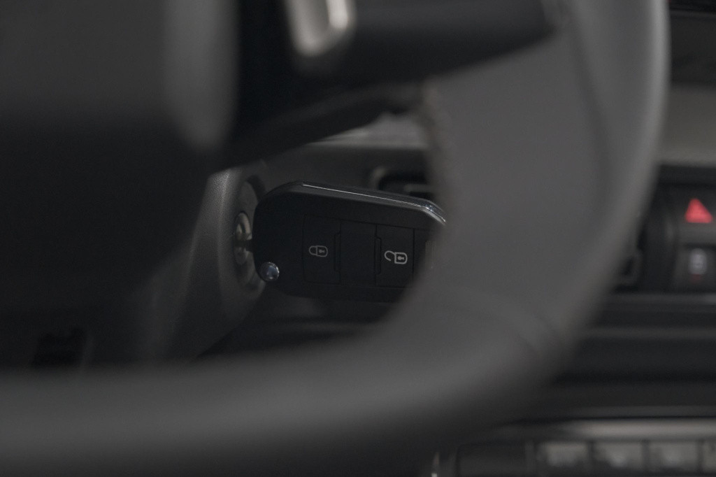 Citroen C3 turbo 100pk max | nieuw model | camera | navigatie | apple carpl