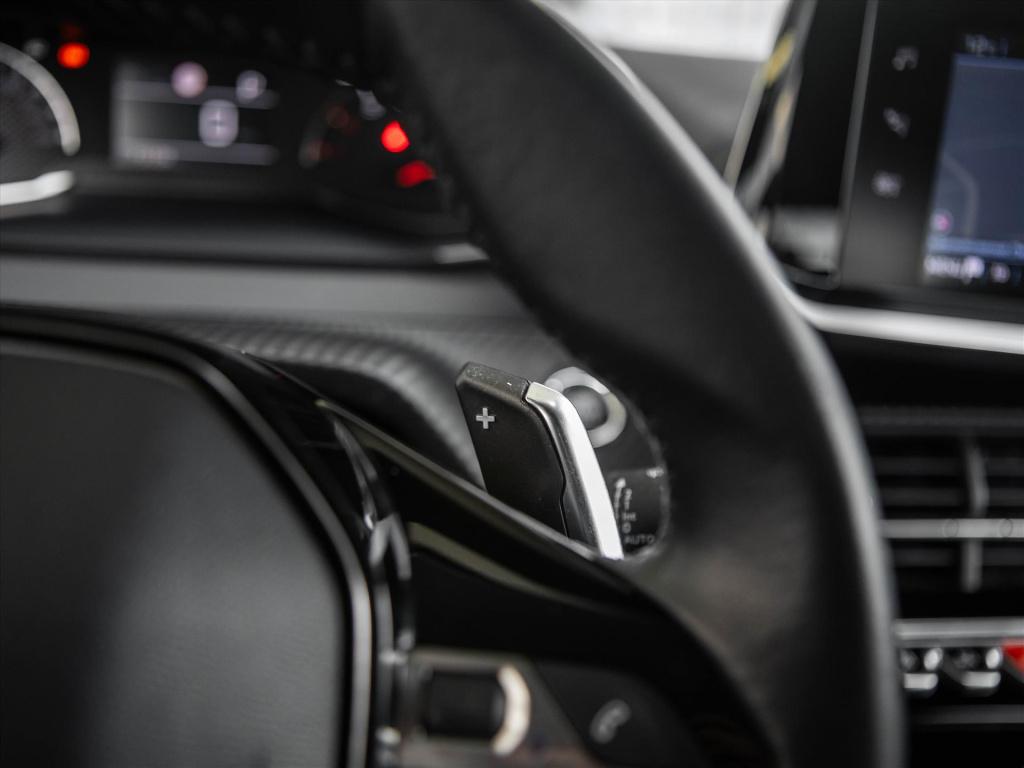 Peugeot 208 1.2 puretech 100pk eat8 allure