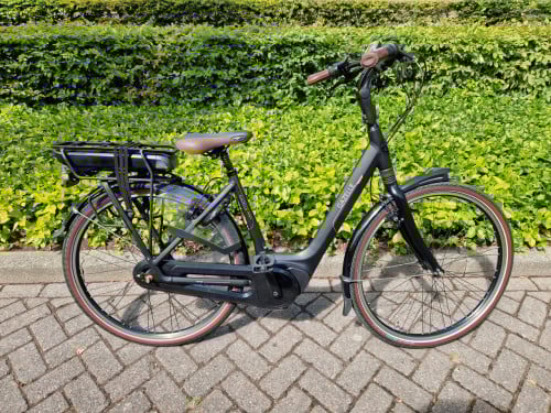 Schitterende Gazelle Orange C8 met Bosch middenmotor