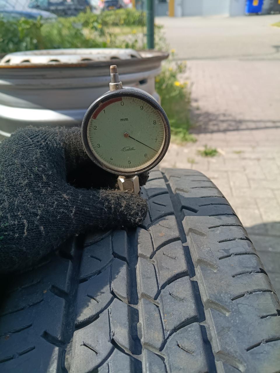 Bestelbus banden 195 65 16C