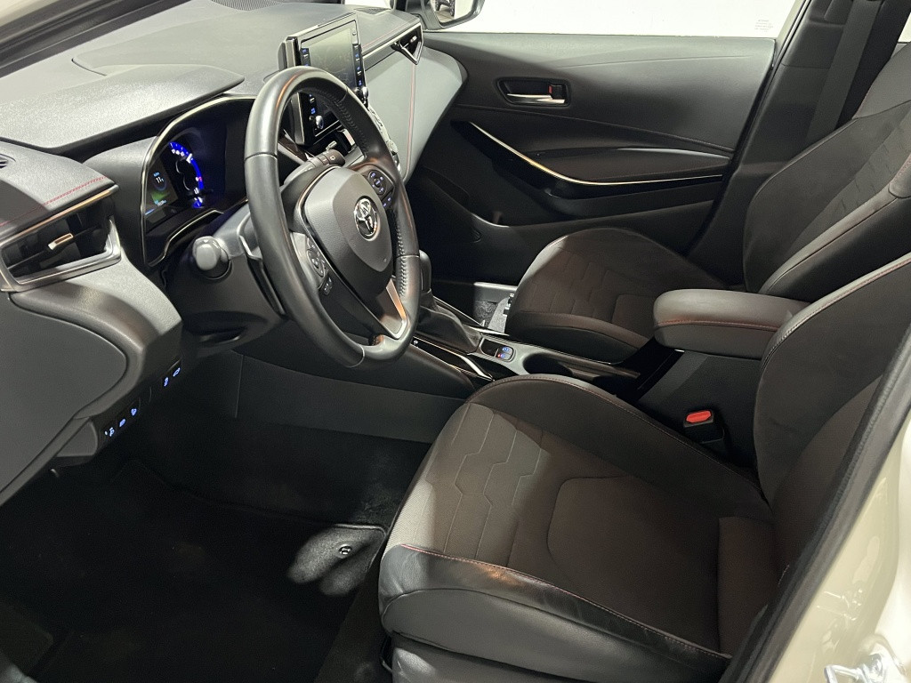 Toyota Corolla Touring Sports 2.0 hybrid executive | navi | bsm | camera |