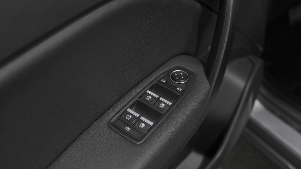 Renault Captur mild hybrid 140 edc techno | apple carplay | parkeersensoren