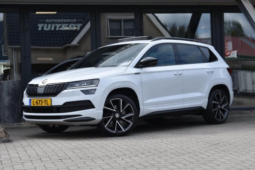 Skoda Karoq 1.5 tsi act sportline | panoramadak | canton | dealer onderhoud