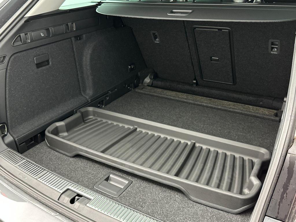 Skoda Superb combi 1.5 tsi business edition plus dsg7