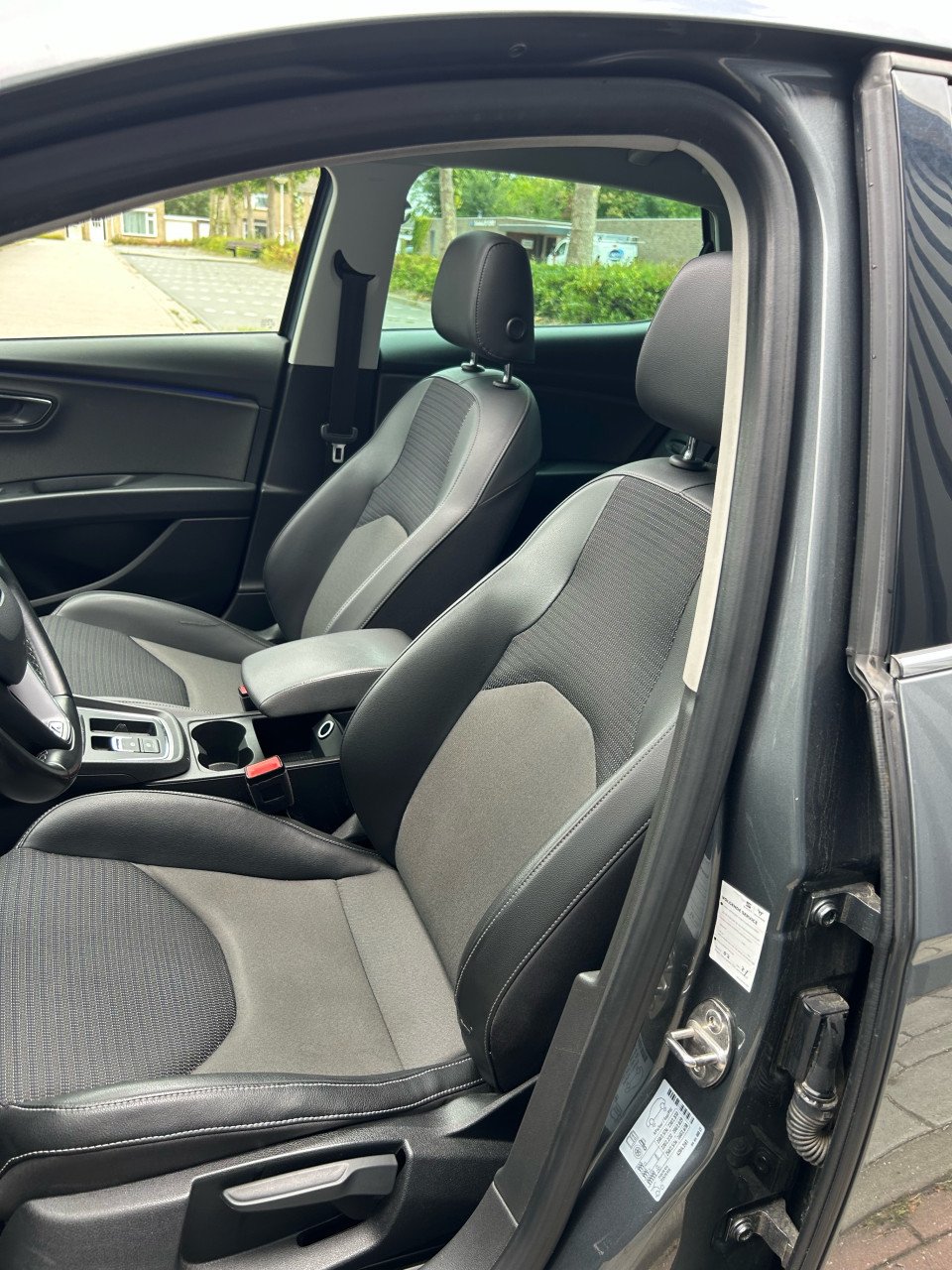 Seat Leon 1.4 TSI 125PK 2017 Grijs