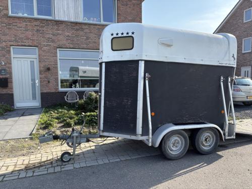Paardentrailer Heja 1,5 paards