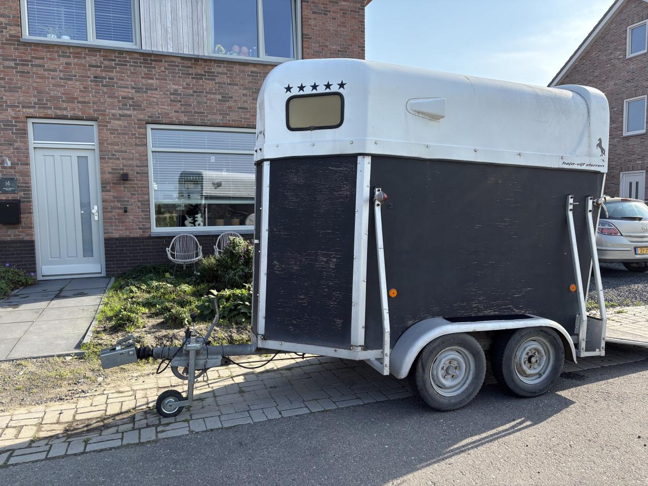 Paardentrailer Heja 1,5 paards