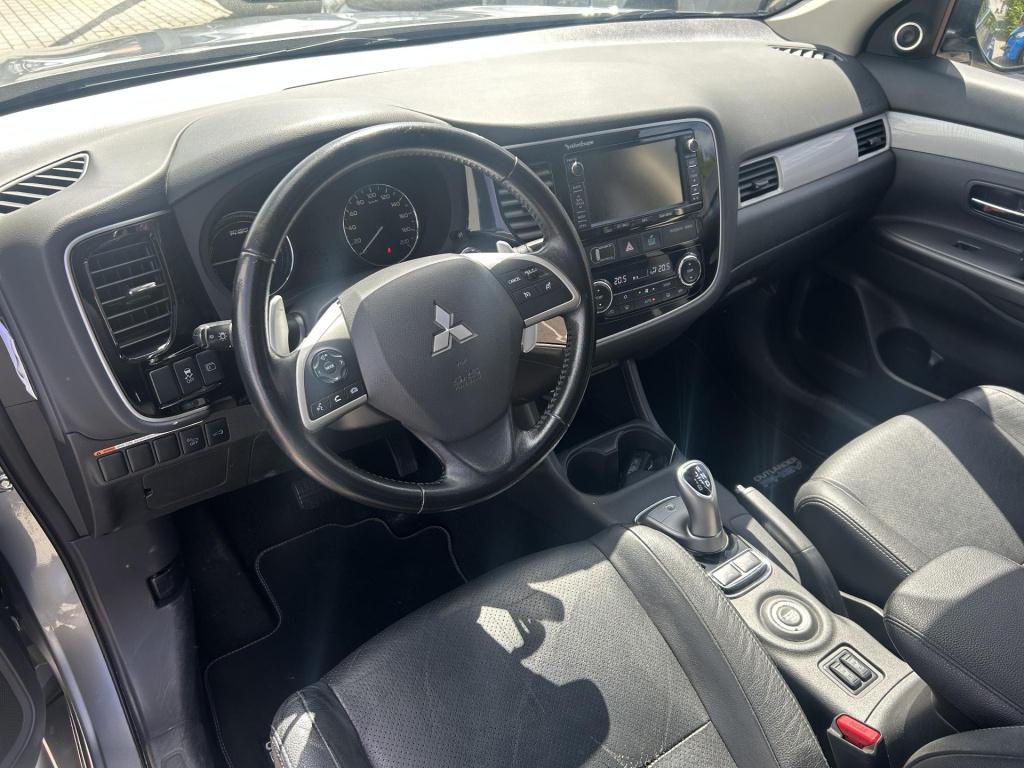 Mitsubishi Outlander 2.0 phev instyle