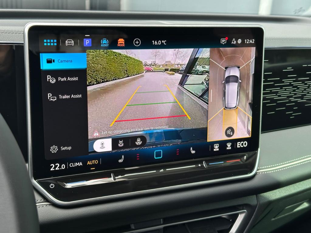 Volkswagen Tiguan 1.5 ehybrid elegance 204pk | trekhaak | 360 camera | dode