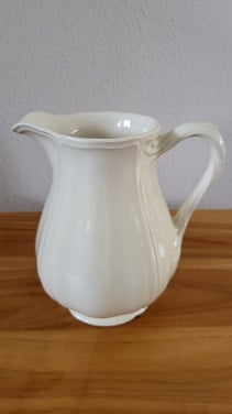 Wedgwood Queens Shape water / sap kan, h 17 cm