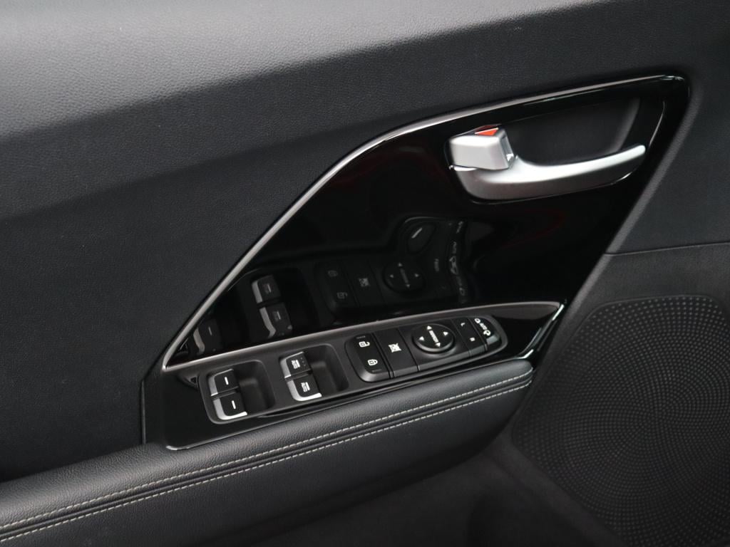 Kia Niro 1.6 gdi hybrid first edition | climate en cruise control | navigat