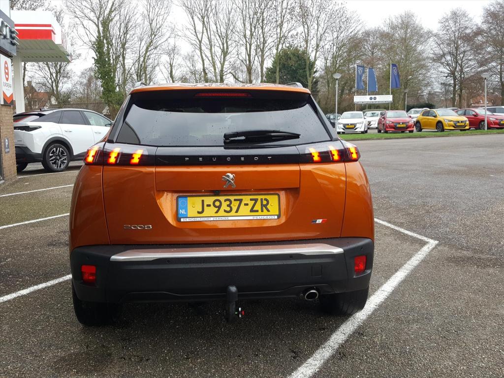 Peugeot 2008 allure 1.5 bluehdi 130pk automaat (eat8) apple carplay & andro
