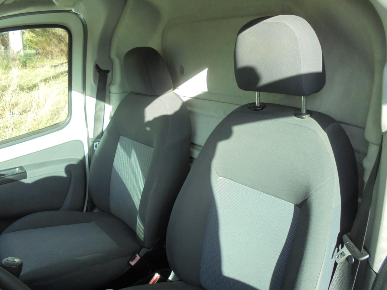 Nette Peugeot Bipper 1.4 HDi XT is binnen ook netjes uit Bwjr. 2009