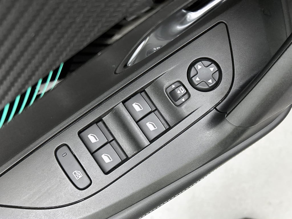 Peugeot 2008 130pk automaat allure pack | rijklaar |