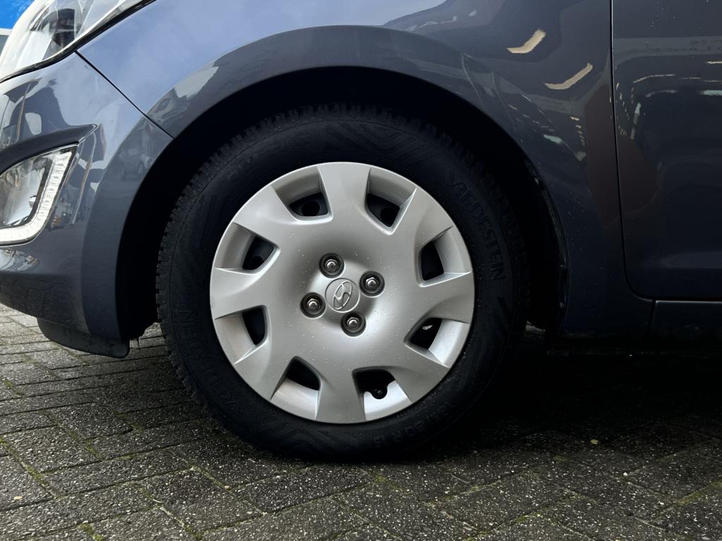 Hyundai I 20 1.4i i-motion | automaat | trekhaak | radio